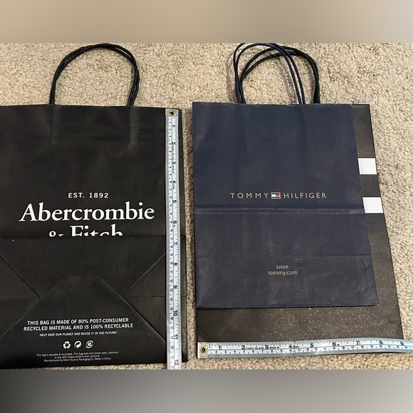 Abercrombie & Fitch and Tommy Hilfiger Bundle of 3 Designer shoppingbags - Picture 5 of 5